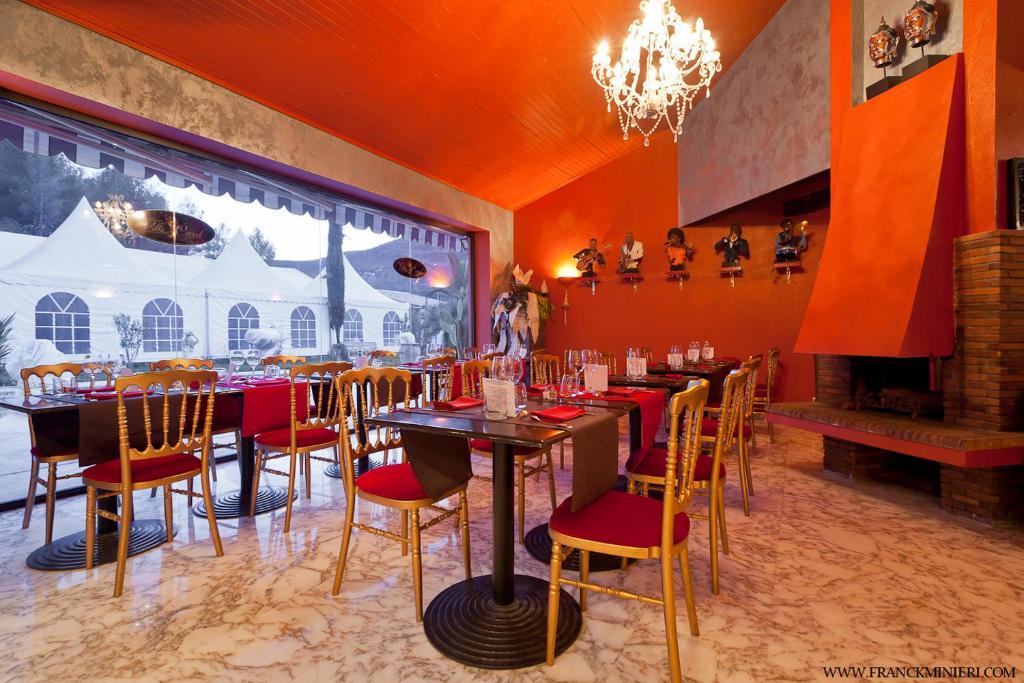 Villa Cyriel Contes  Bagian luar foto